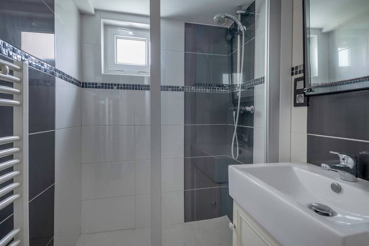 Apartamento entero, Rez de jardin pour 4 à 200m de la mer in Saint-Michel-Chef-Chef, Côte de Jade
