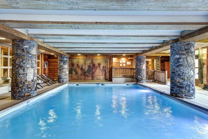Appart’hôtel pour 5 personnes, avec sauna ainsi que piscine et balcon, adapté aux familles