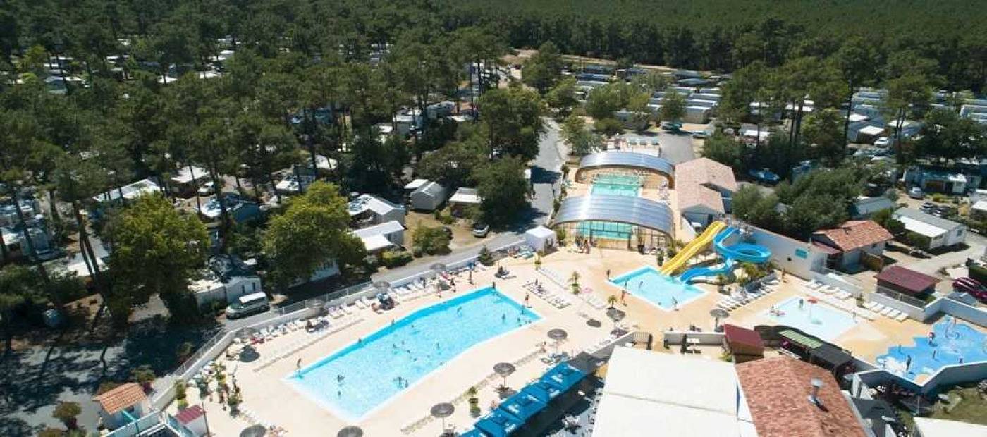 Zecamping 4 étoiles familial espace aquatique mobil-home clim 28m2 in Claouey, Lège-Cap-Ferret