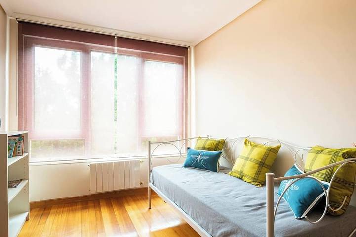 Entire apartment, Apartamento en Entrambasaguas Centro in Entrambasaguas, Cantabrian Coast