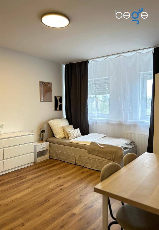 Ferienhaus für 7 Personen, mit Garten und Ausblick in Düren