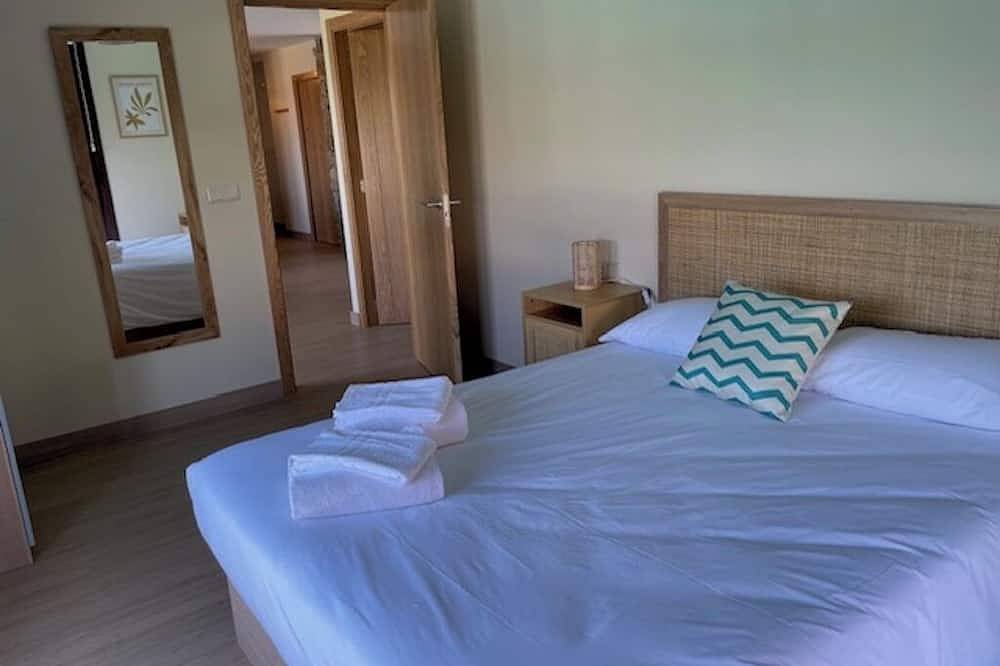 Appartement entier, Apartment with shared swimming pool, Sta. in Praia de Santa Marta - Areal de Santo Estevo (Baiona), Baiona