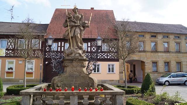 Haus Betty - Ferienwohnung mit Balkon in Rattelsdorf, Oberfranken