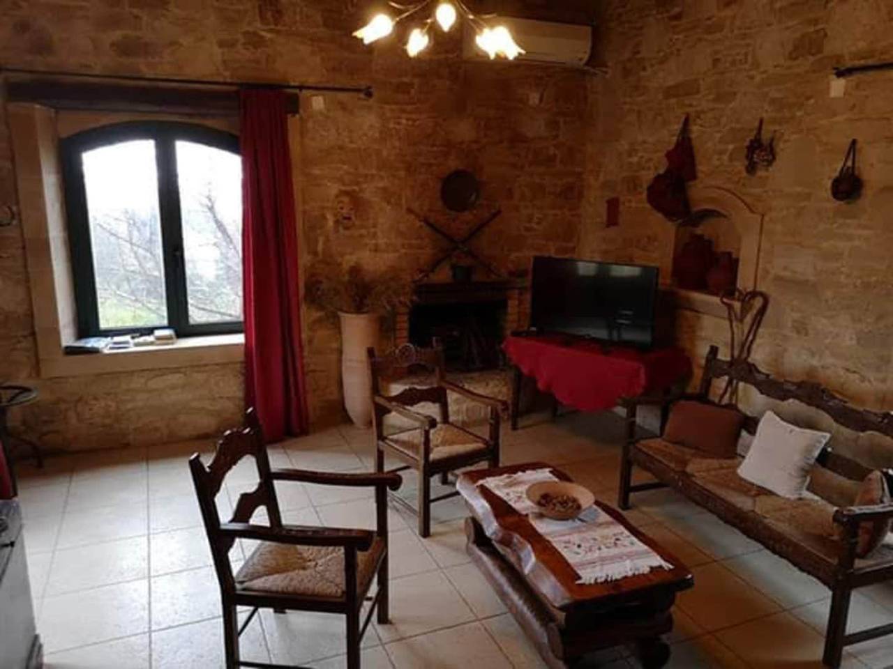 Schönes großes traditionelles griechisches Haus, schöne Gegend Nähe Panormo in Alfa, Rethymno und Umgebung