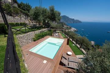 Maison d’hôte pour 2 personnes, avec jardin et piscine ainsi que vue et terrasse à Amalfi