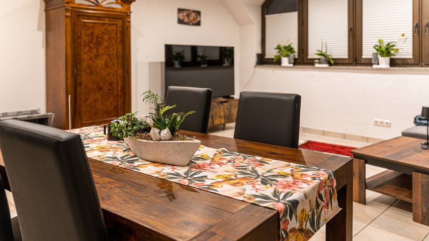 Holiday Apartment “Im Grünen” with Balcony and Wi-Fi in Korschenbroich, Rhein-Kreis Neuss