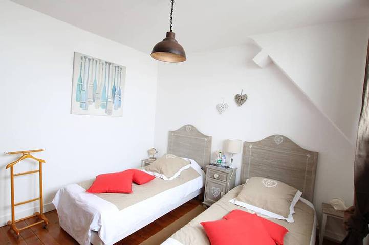 Gîte pour 6 personnes, avec jardin dans Plage des Gougins - 2