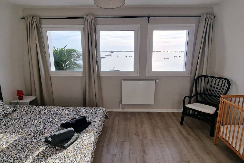 Cottage Meer Zugang zum Ende des Gartens in Lanmodez, Rosa Granitküste