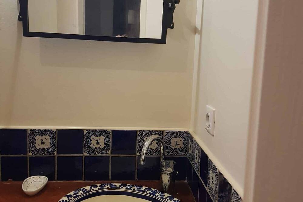 Chambre d’hôtes « Canard » avec piscine partagée, jardin commun et Wi-Fi in Hauterives, Région de Valence