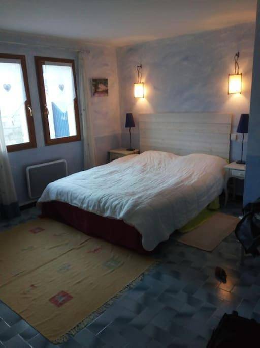 Location de vacances pour 6 personnes, avec vue et jardin à Sanilhac-Sagriès - 2