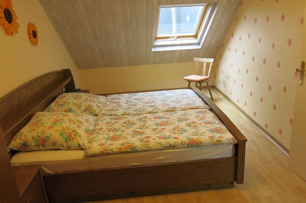 Ganze Wohnung, Gemütliche 2 Pers. Ferienwohnung \"Sonnenblume\" in Irmenach, Bernkastel-Kues & Umgebung