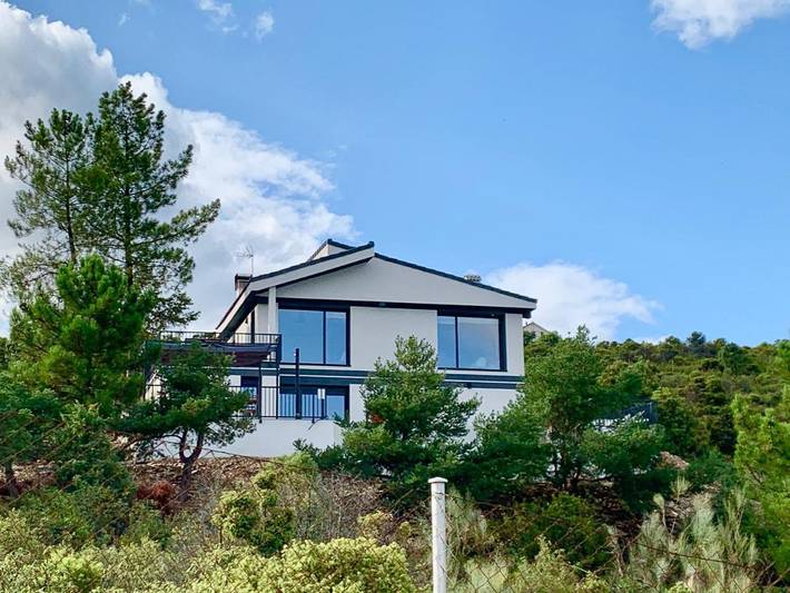 Chalet para 8 personas, con vistas y piscina además de terraza y jardín en Sierra Norte - 4