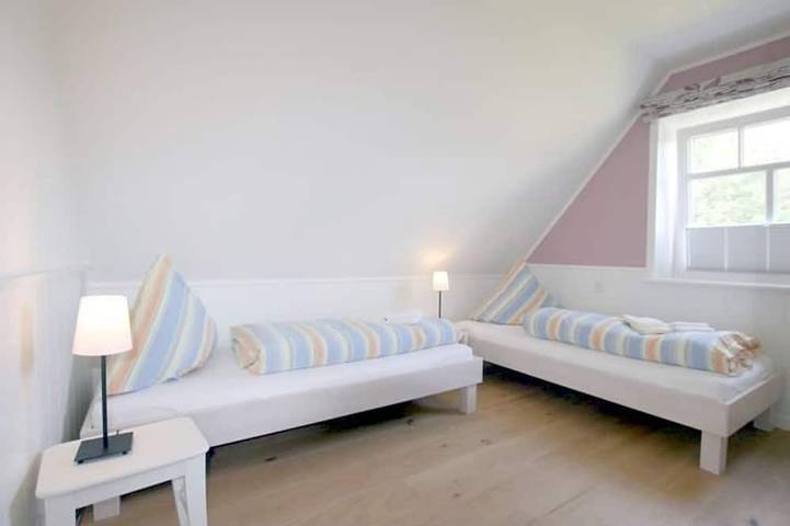 Ganze Wohnung, Starklef 34a, Whg. 2, Huus Starklef - Komfort Ferienwhg. in Wyk, 4 Personen, Og in Nordfriesische Inseln (Schleswig-Holstein) (Schleswig-Holstein), Wyk auf Föhr