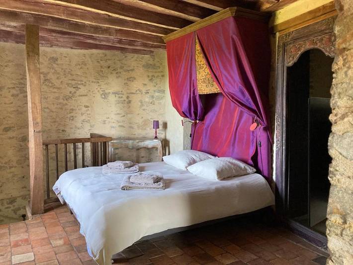 Location de vacances pour 2 personnes, avec terrasse et vue à Sainte-Suzanne