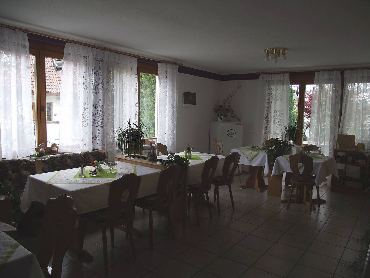 Gästehaus Bettina - Dachgeschosszimmer Mit Dusche in Sipplingen, Region Bodensee-Oberschwaben