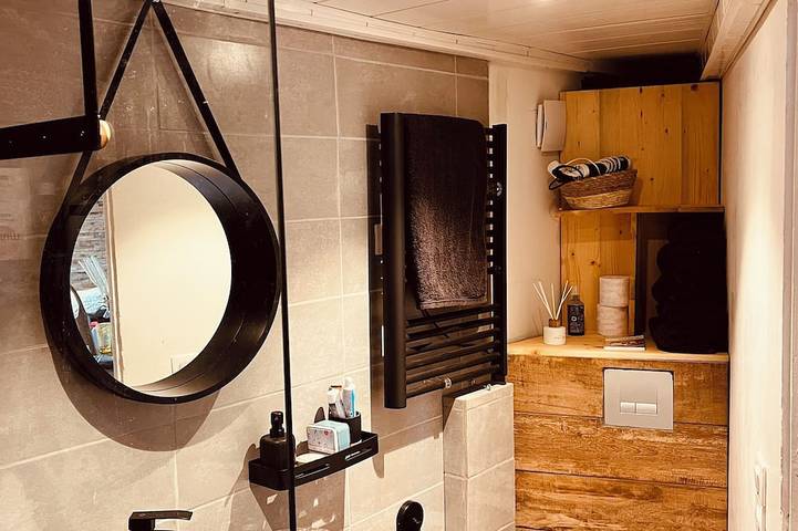 A traditional Metabief chalet—a cozy getaway in Mouthe-Lac et Mont d’Or, Jura Francais