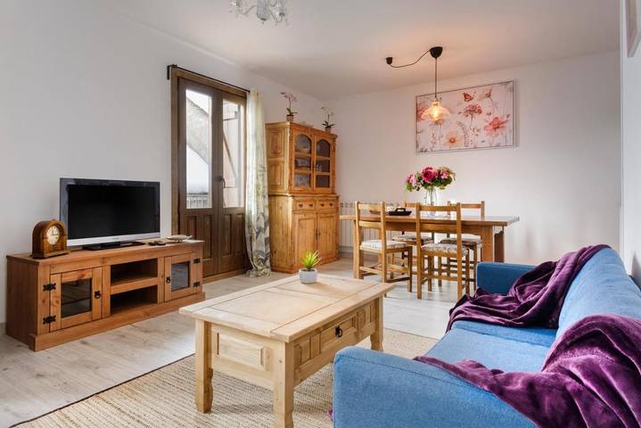 Apartamento para 2 personas, con Balcón además de Terraza y Vistas en Ansó
