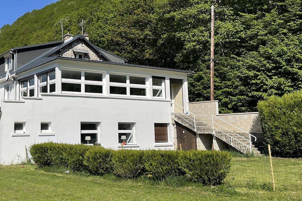 Maison de campagne 15 personnes, bord de l'eau dans le parc naturel des Ardennes in Revin, Parc naturel régional des Ardennes