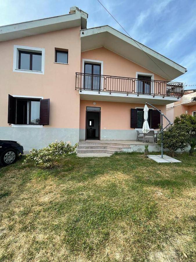 Villa pour 5 personnes, avec jardin ainsi que terrasse et vue, animaux acceptés