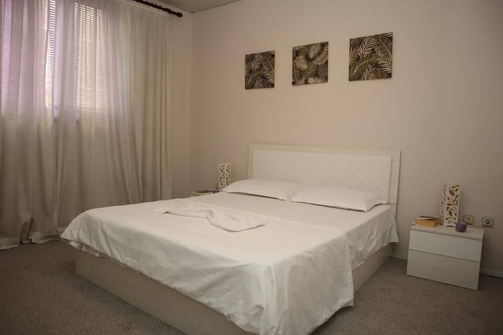 Apartament wakacyjny dla 4 osób w Tirana