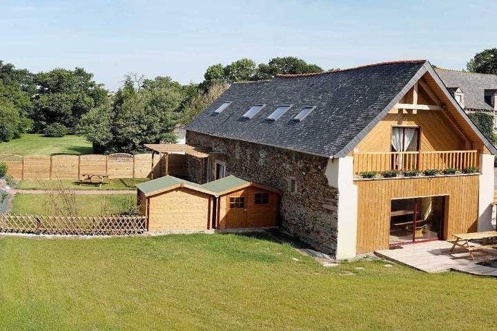 Gîte pour 5 personnes, avec Terrasse ainsi que Jardin et Piscine à Hénanbihen - 3