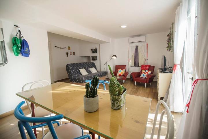 Location de vacances pour 6 personnes, avec Terrasse et Jardin ainsi que Piscine et Vue à Baena - 3