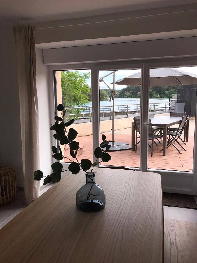 Appartement entier, Studio with Sea View in Pont-de-Poitte, Jura Francais
