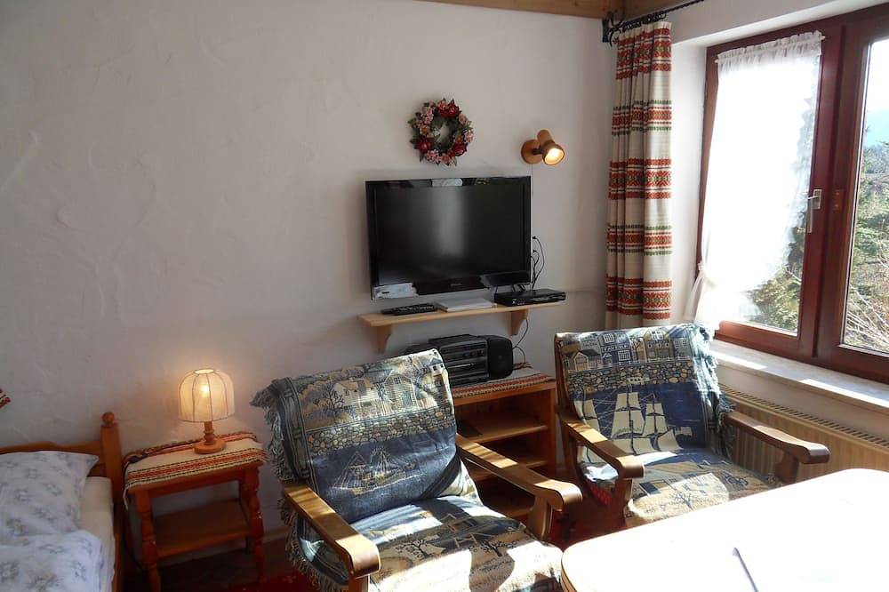Ganze Wohnung, Wohnung mit Südterrasse, Gartenzimmer bis 5 Personen, Königscard in Prem, Bayerische Alpen