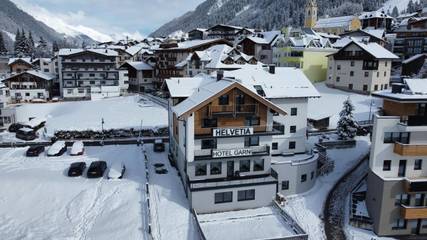 Hotel für 2 Personen, mit Ausblick und Terrasse in Ischgl