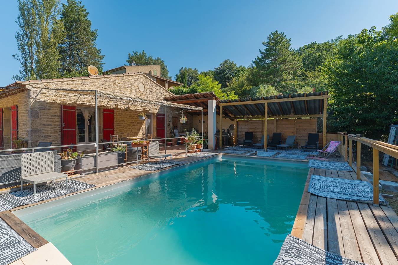 Holiday Home 'Maison Avec Piscine' with Mountain View, Private Pool and Wi-Fi in Ansouis, Parc naturel régional du Luberon