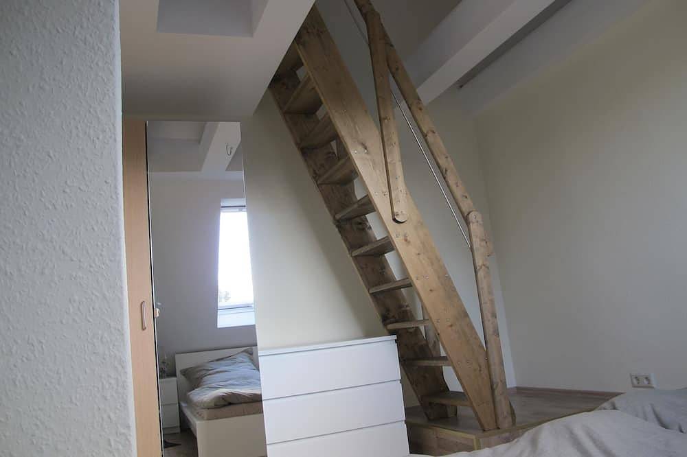Ganze Wohnung, Direkt am See! - viel Platz für Familie & Freunde - modern & exklusiv in Strasen, Wustrow (Mecklenburgische Seenplatte)