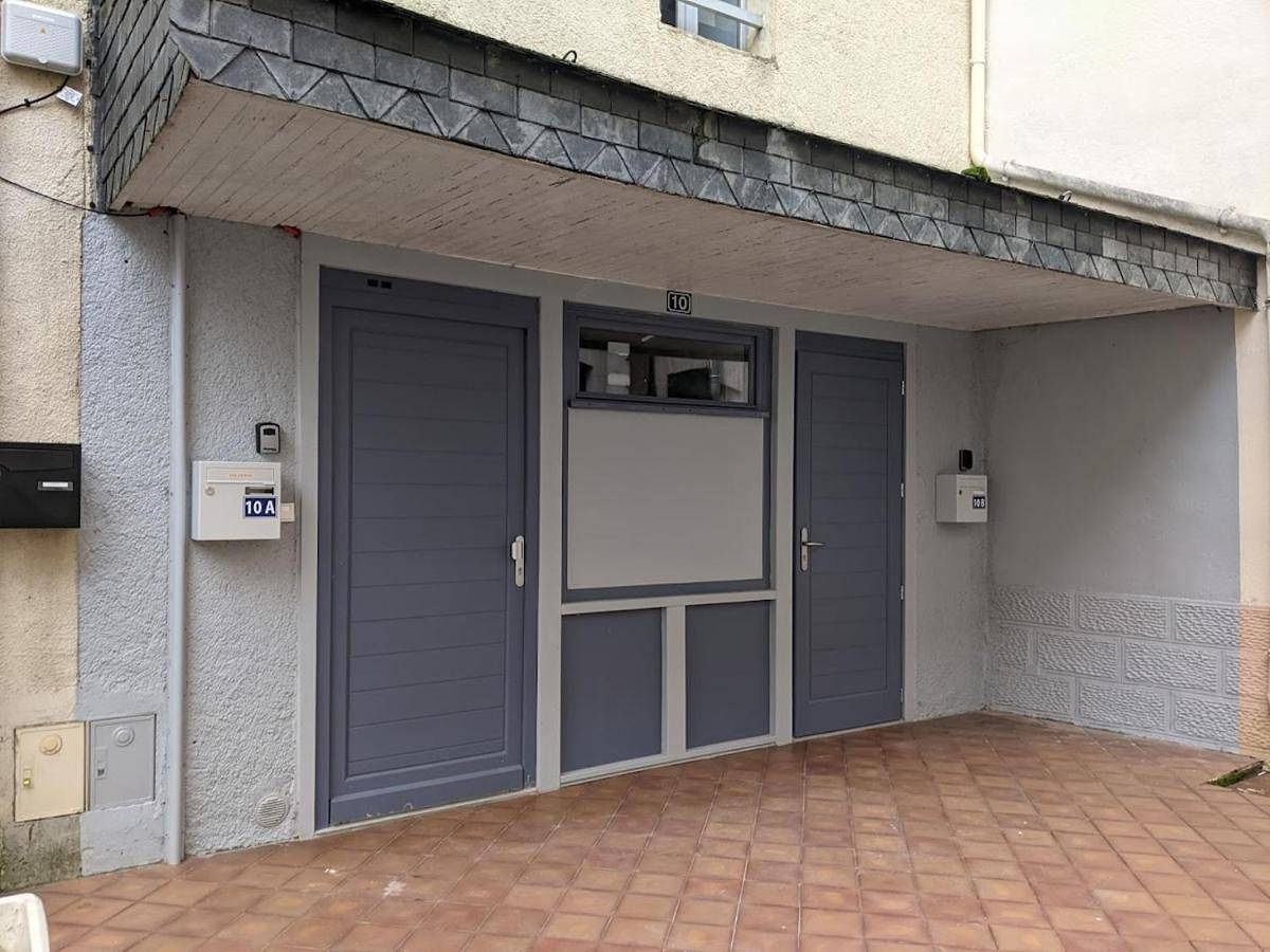Appartement entier, Studio Apartment in Malestroit, Région de Vannes