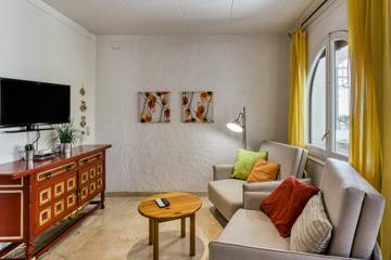 Holiday Rental for 4 People in Castelló d'Empúries, Costa Brava, Photo 1
