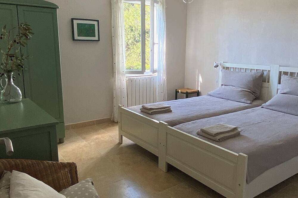Apartamento entero, 100 m² cómodo apartamento, en Mas Provenzal con gran jardín y piscina in Graveson, Region de Arles