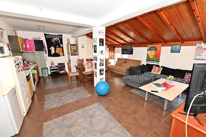 Auberge, avec Balcon et Terrasse ainsi que Jardin et Vue