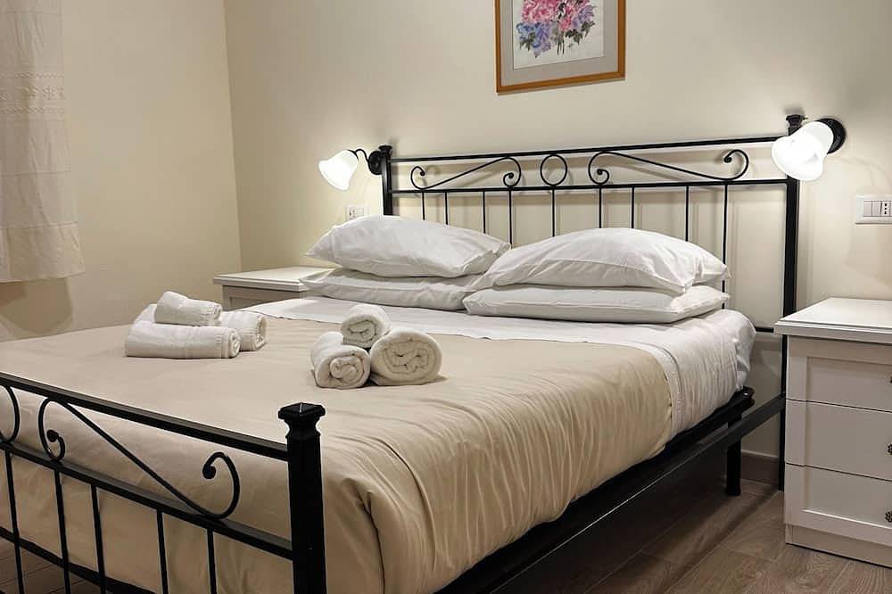 Ganze Wohnung, Doppelzimmer mit eigenem Bad in Terralba (Oristano) - Mastix in Terralba, Campidano