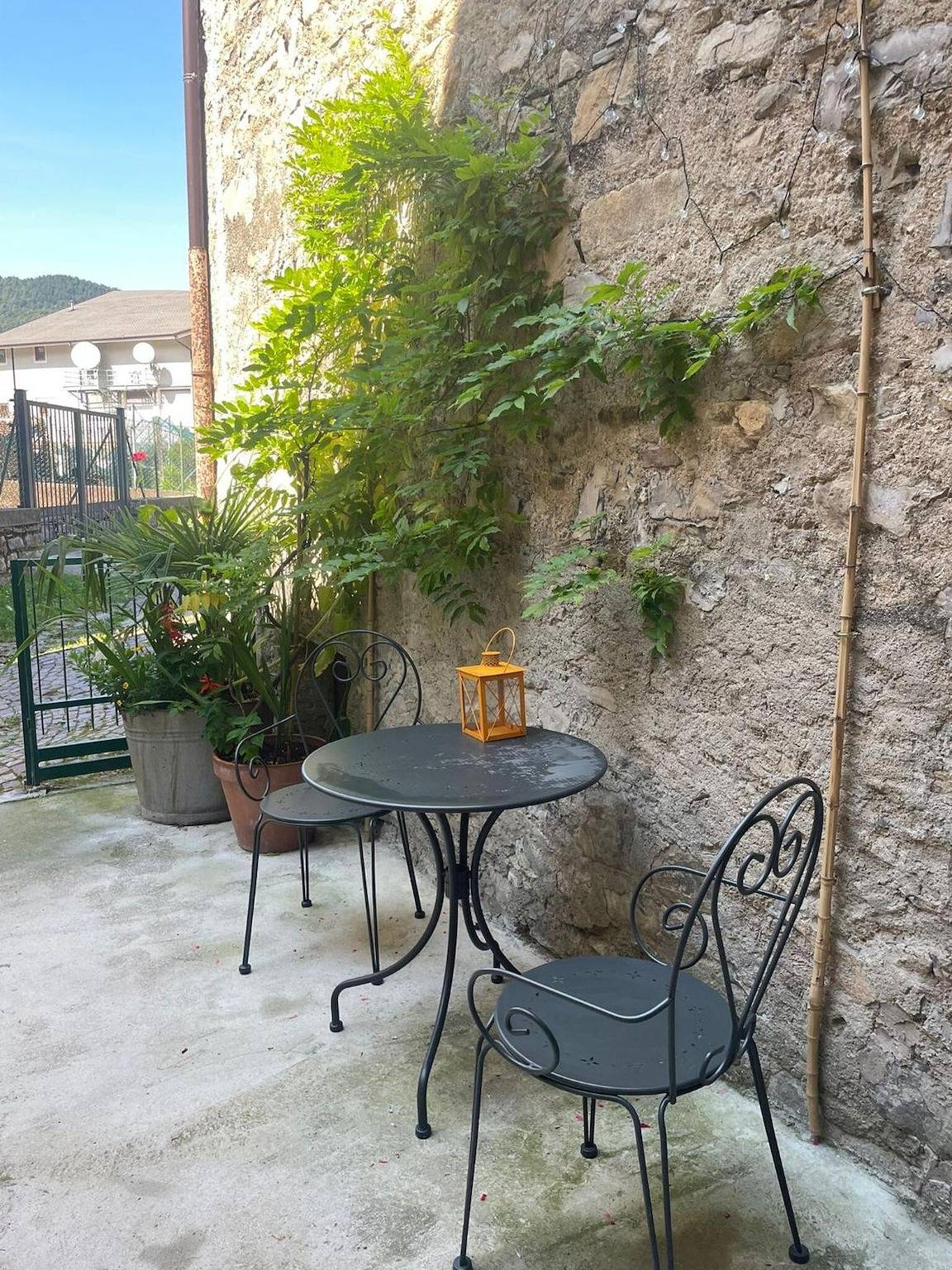 Apartamento entero, Prima del cielo - apartamento junto al lago in Esino Lario, Municipio de Esino Lario