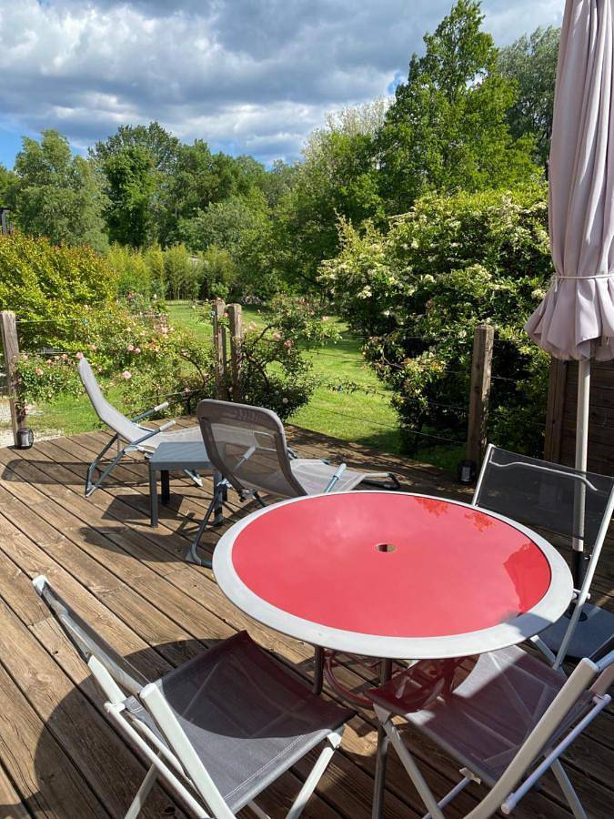 Location de vacances pour 4 personnes, avec vue et jardin à Saint-Alban-Auriolles - 3