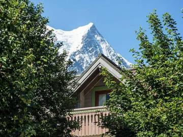 Gîte pour 6 personnes, avec balcon ainsi que sauna et piscine, adapté aux familles dans Gare De Chamonix Mont Blanc