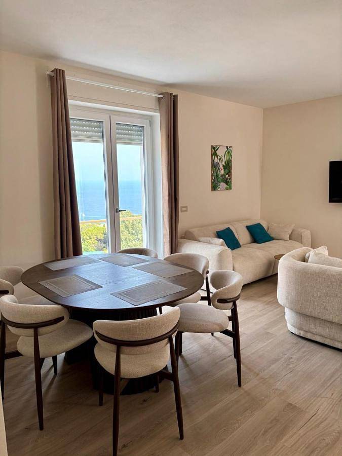 Azure horizon villa in San Remo, Sanremo Gemeinde