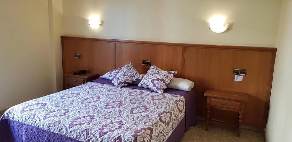 Hôtel pour 2 personnes, avec jardin, animaux acceptés à Lleida - 2