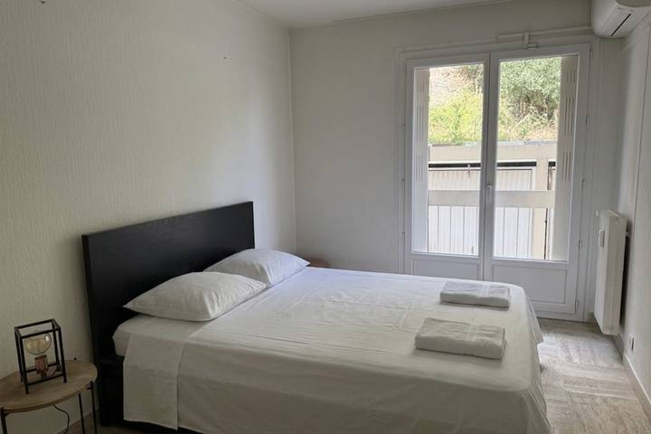 Entire apartment, Family apartment with terrace near the sea in Nice (France), Mediterranean Coast (France)