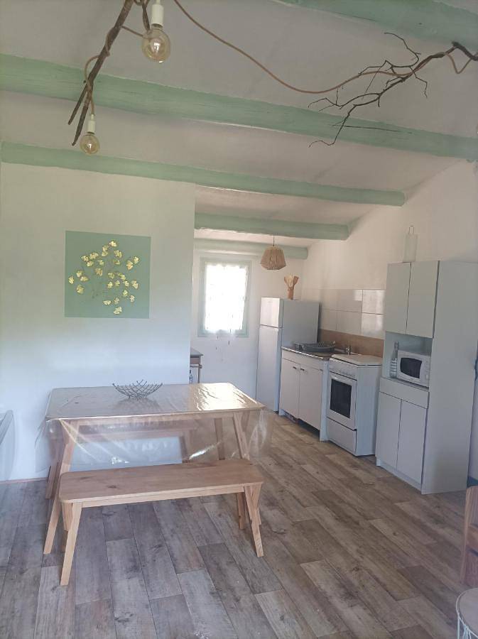 Location de vacances pour 7 personnes, avec piscine et vue ainsi que jardin et bassin pour enfant à Saint-Aubin-de-Nabirat - 3