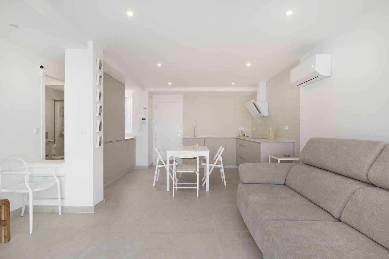 Apartamento entero, Apartamento 'Zurbarán' con balcón, Wi-Fi y aire acondicionado in Playa La Victoria, Cádiz