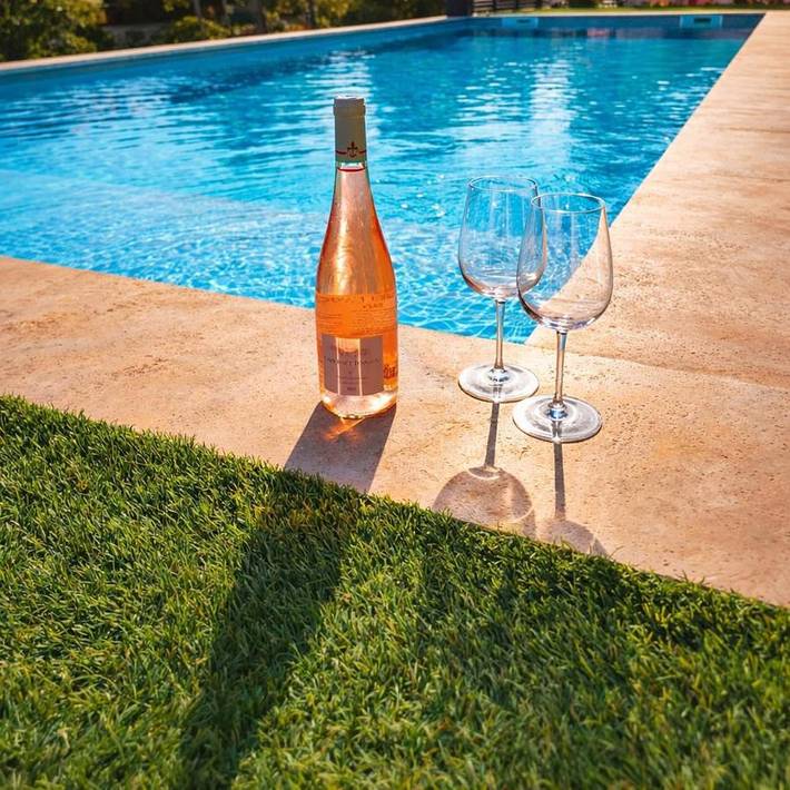 Gîte pour 2 personnes, avec jardin ainsi que piscine et jacuzzi à Ollioules - 2