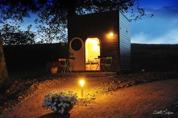 Gîte pour 2 personnes, avec jardin ainsi que piscine et jacuzzi dans Allier