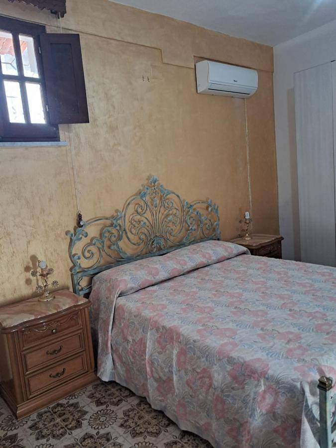 Two-Bedroom House in Sferracavallo, Palermo