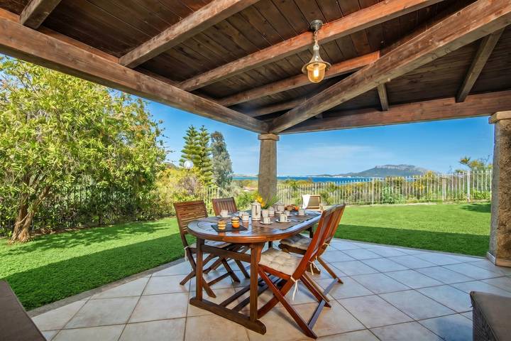 Villa per 6 persone, con vista oceano e terrazza sulla Costa Smeralda