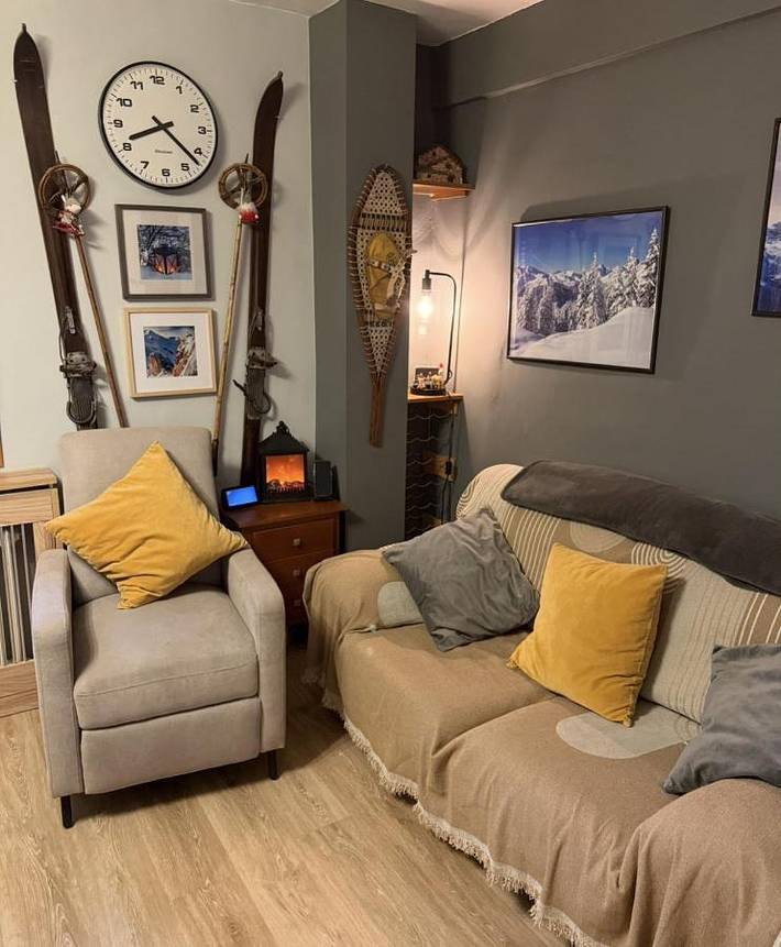 Gîte pour 4 personnes, avec balcon ainsi que piscine et vue dans Formigal