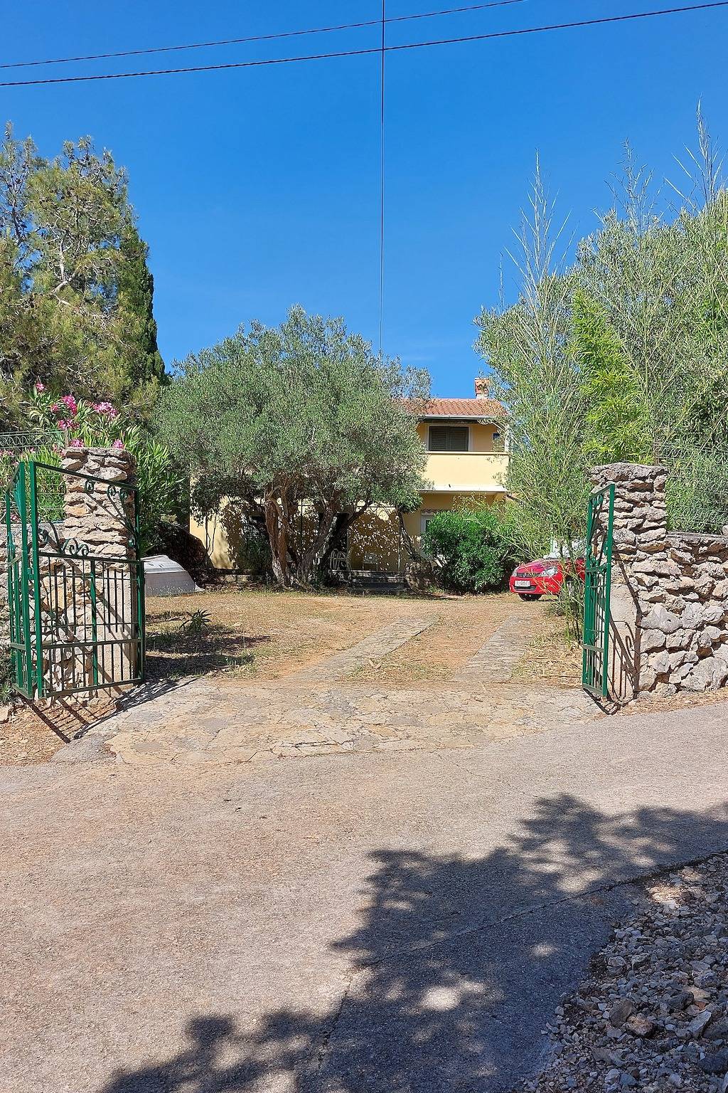 Cijeli apartman, Dvosobni apartman s balkonom i pogledom na more Uvala Pogana, Cres A-21464-a in Cres